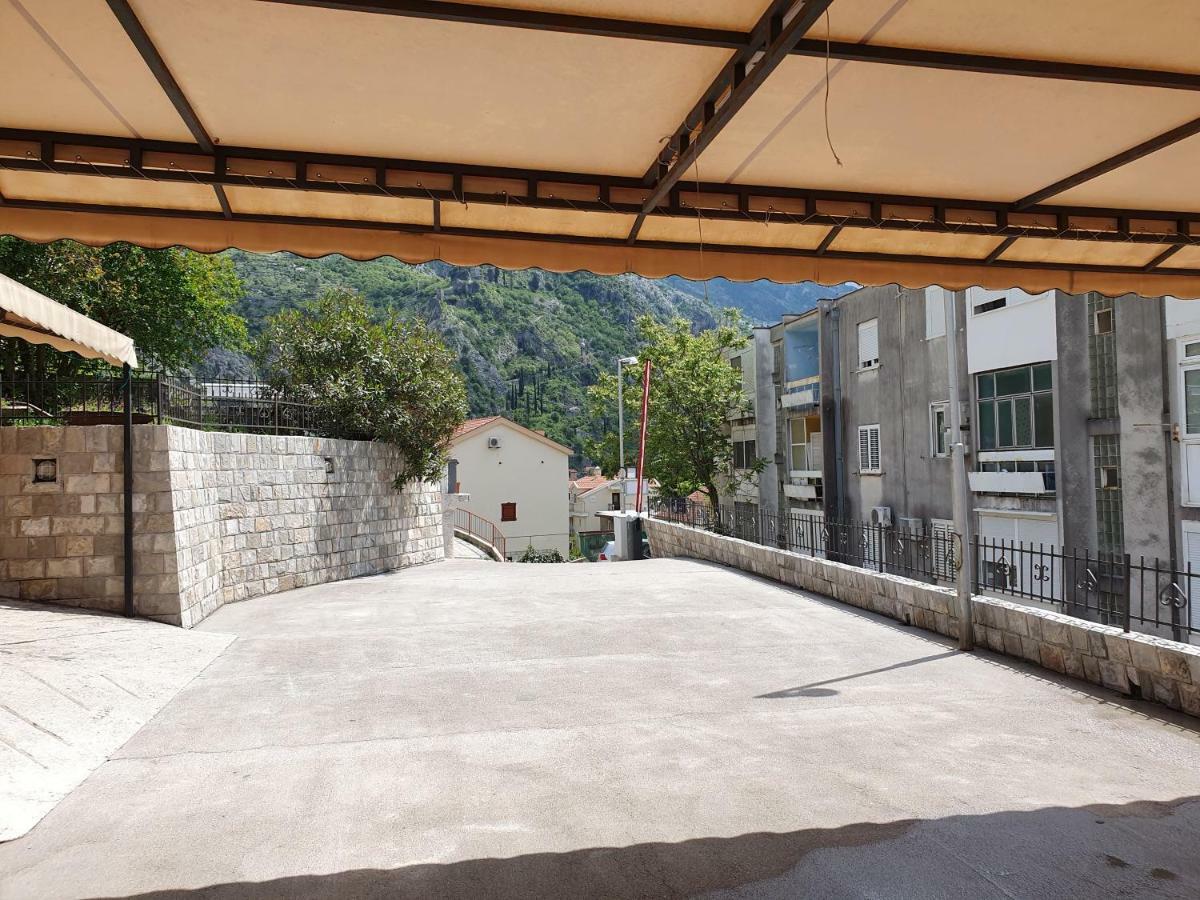 Studio Apartments Ilija Kotor Eksteriør bilde